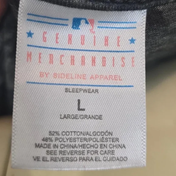 Grey and white Chicago White Sox graphic print Tshirt - Picture 3 of 3